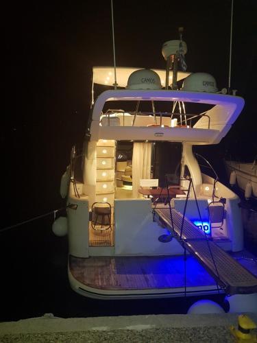 Motorboat "murano" In Skiathos