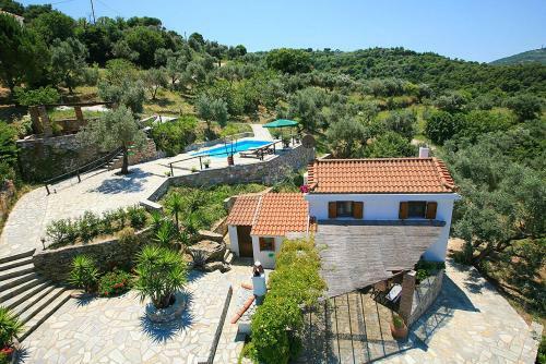 Skopelos Villa Sleeps 2 Pool Air Con Wifi