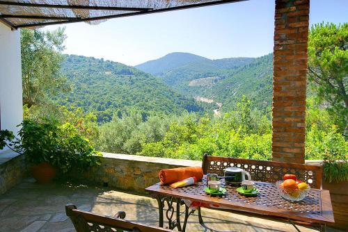 Skopelos Villa Sleeps 2 Pool Air Con Wifi