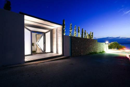 Luxury Beach Front Villa Selenia Gold In Sounio, Athens