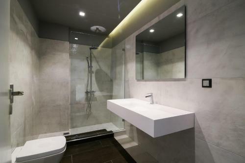 Luxury Beach Front Villa Selenia Gold In Sounio, Athens