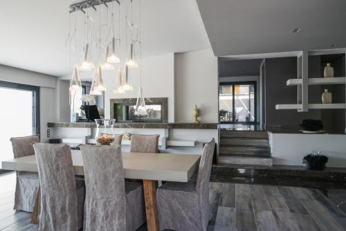 Luxury Beach Front Villa Selenia Platinum In Sounio, Athens