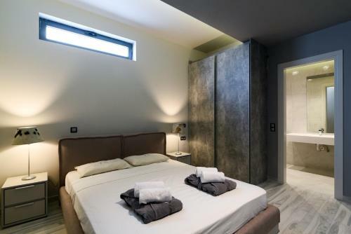 Luxury Beach Front Villa Selenia Platinum In Sounio, Athens