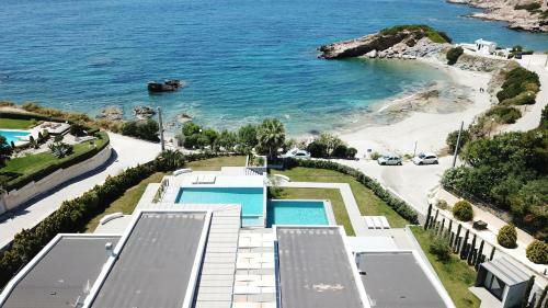 Luxury Beach Front Villa Selenia Platinum In Sounio, Athens