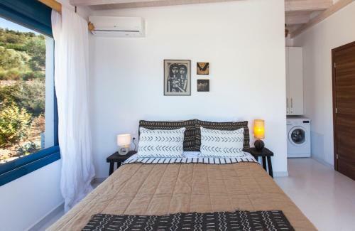 Villa Alma Lefkada- Sea Front Villa