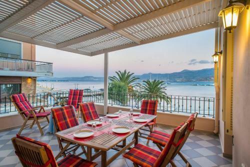 Apartamento Seafront ?legant ?own ?ouse