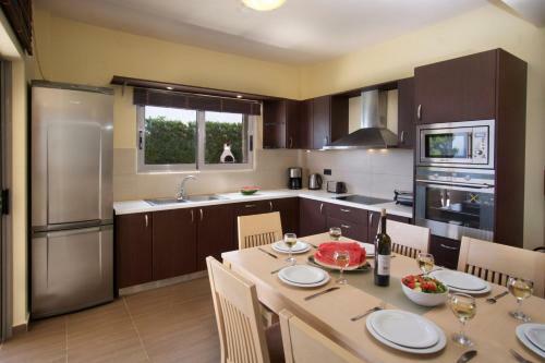 Skala Villa Sleeps 6 Pool Wifi
