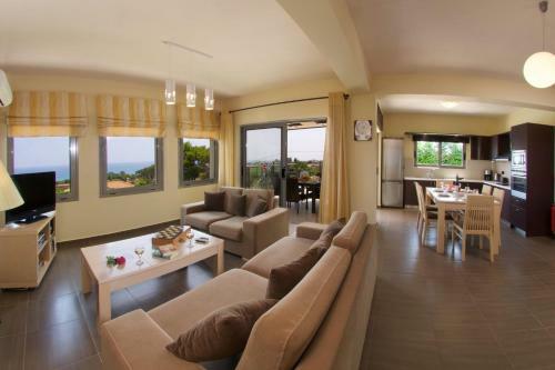 Skala Villa Sleeps 6 Pool Wifi
