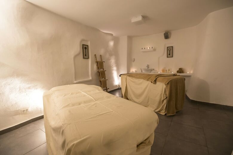 Hotel Santorini Secret Premium