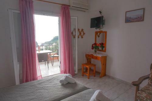 Fotini's Apartments - Pelekas Beach