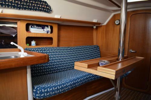 Nomos Greece Sailing Boat (doufur)