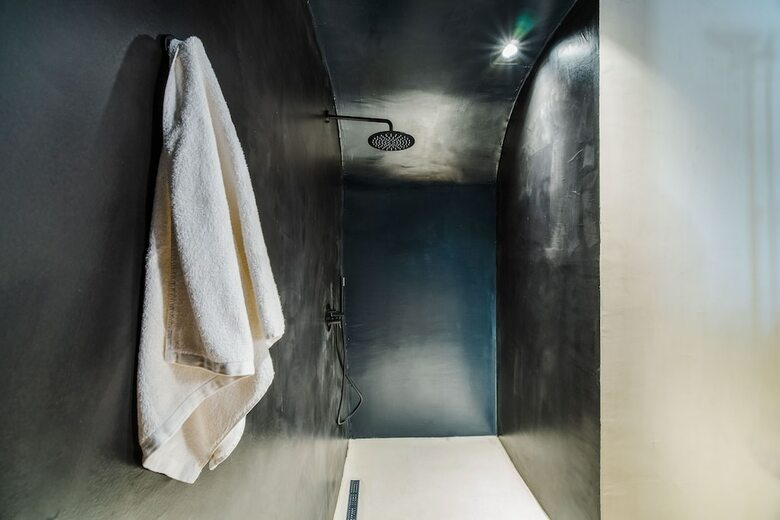 Hotel Pyrgos 1870, A Restored Winery