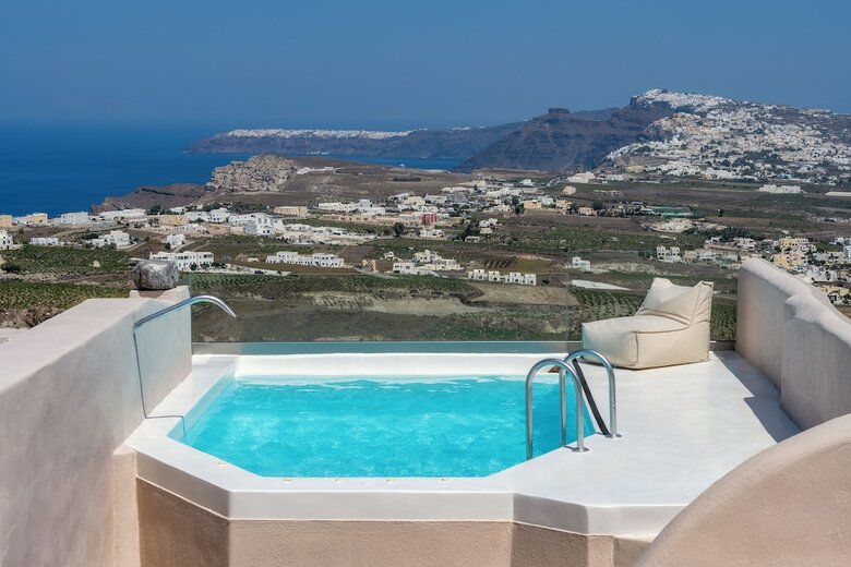 Hotel Pyrgos 1870, A Restored Winery