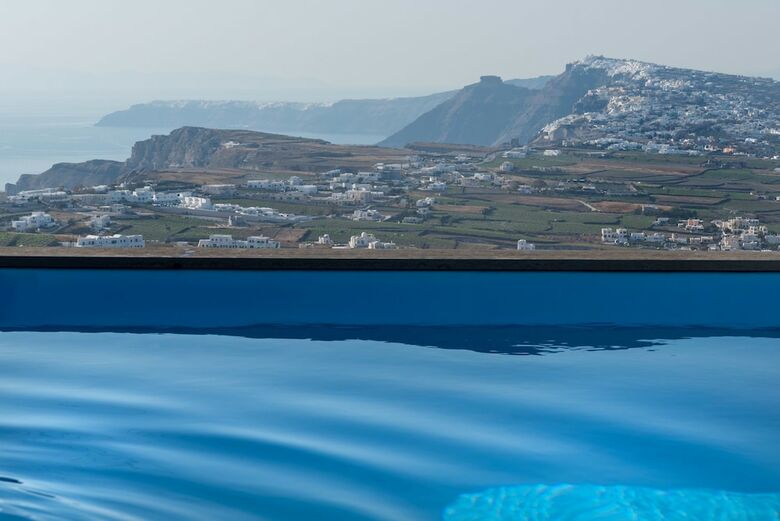 Hotel Pyrgos 1870, A Restored Winery