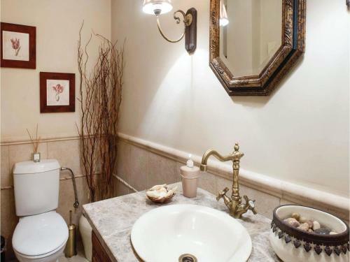 Four-bedroom Apartment In Neos Voutzas