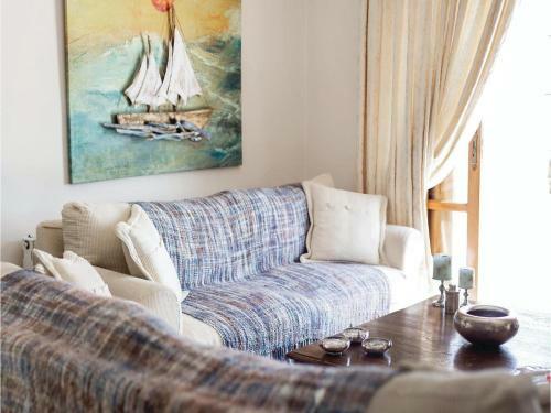 Four-bedroom Apartment In Neos Voutzas