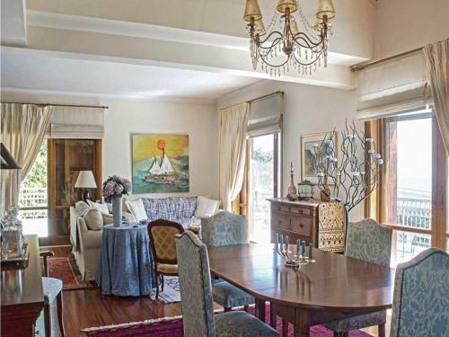 Four-bedroom Apartment In Neos Voutzas