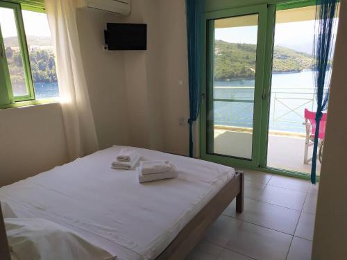 Apartment Meganisi Blue 2 On The Beach