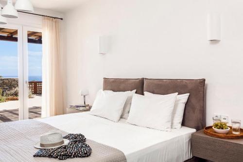 Mykonos Villa Sleeps 16 Pool Air Con