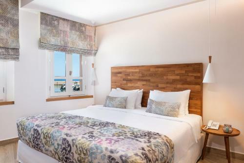 Avra Apartments Venetian Harbour