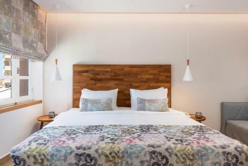 Avra Apartments Venetian Harbour