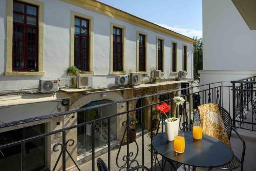 Minaret Suites And Apartments