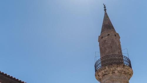 Minaret Suites And Apartments