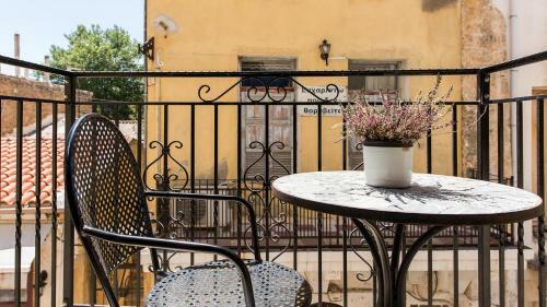 Minaret Suites And Apartments