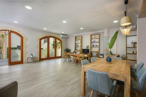 Minaret Suites And Apartments