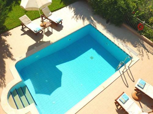Lourdata Villa Sleeps 4