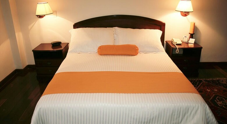 Hotel Emaus Bogot�