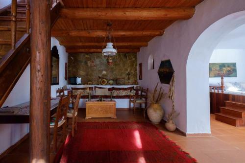 Traditional Cretan Stone House 4