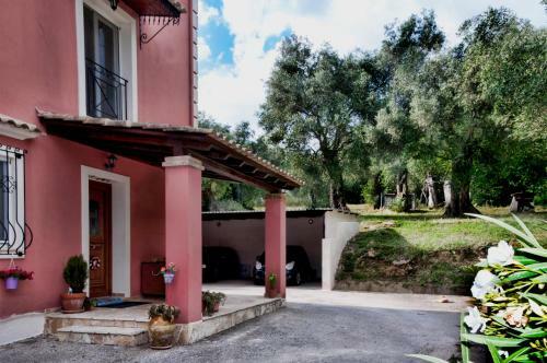 Evelina's Country House