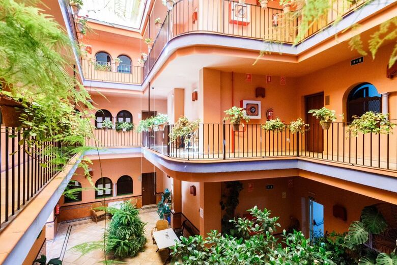 Hotel Patio De La Alameda