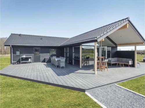 Five-bedroom Holiday Home In Haderslev