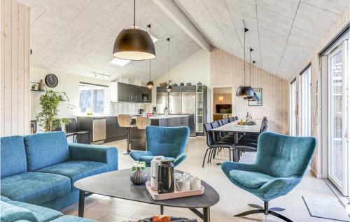 Nine-bedroom Holiday Home In Stege