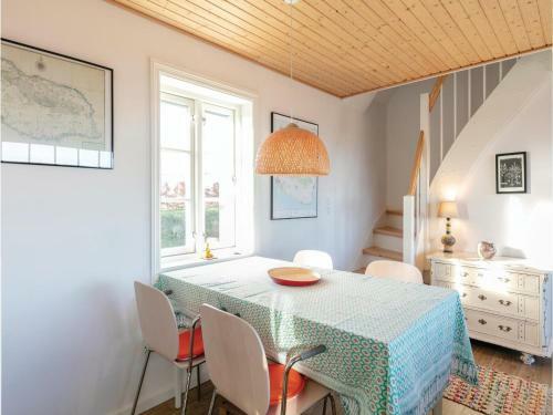 Three-bedroom Holiday Home In Svaneke