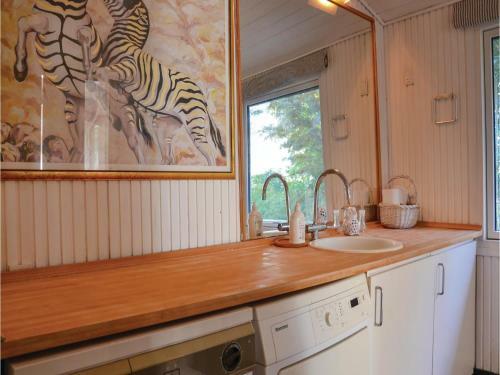 One-bedroom Holiday Home In Tisvildeleje