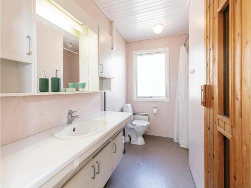 Three-bedroom Holiday Home In Nexo