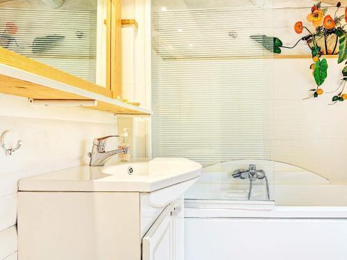 Holiday Home Kj�ddtynjan II