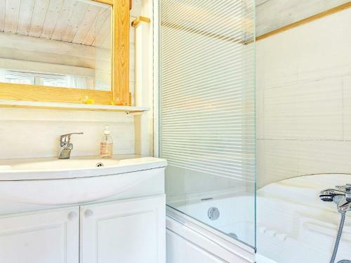 Holiday Home Kj�ddtynjan II