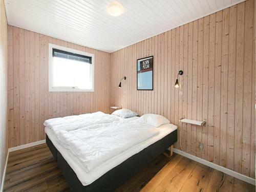 Three-bedroom Holiday Home In Aakirkeby