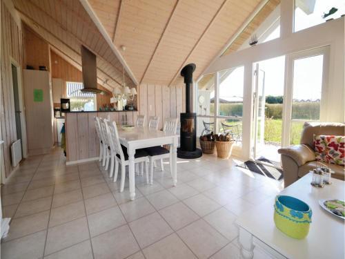 Three-bedroom Holiday Home In Hadsund