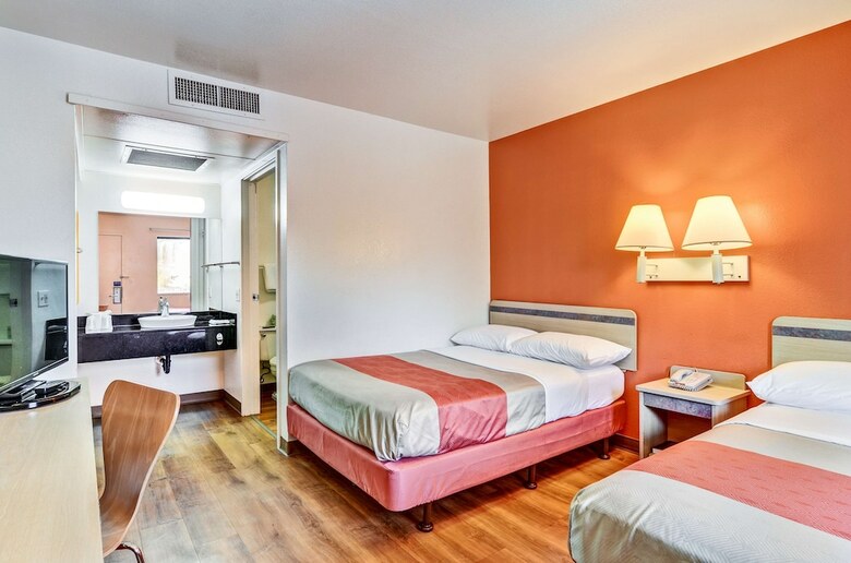Hotel Motel 6 Pittsburgh - Crafton