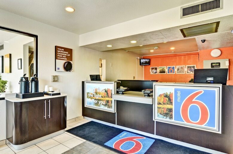 Hotel Motel 6 Pittsburgh - Crafton