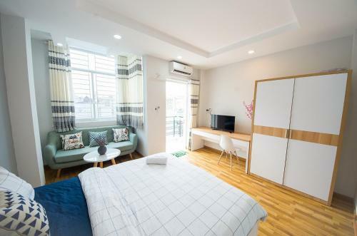 Full House Apartment - Four Of A Kind