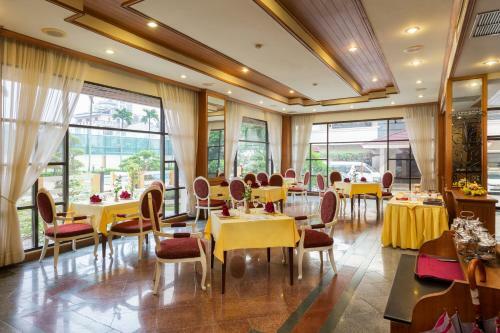 Hotel Oriental Palace