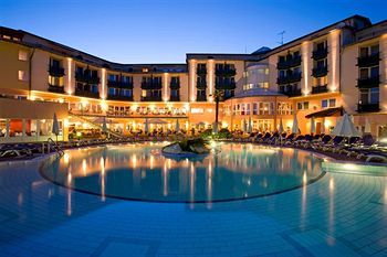Lotus Therme Hotel &amp; Spa