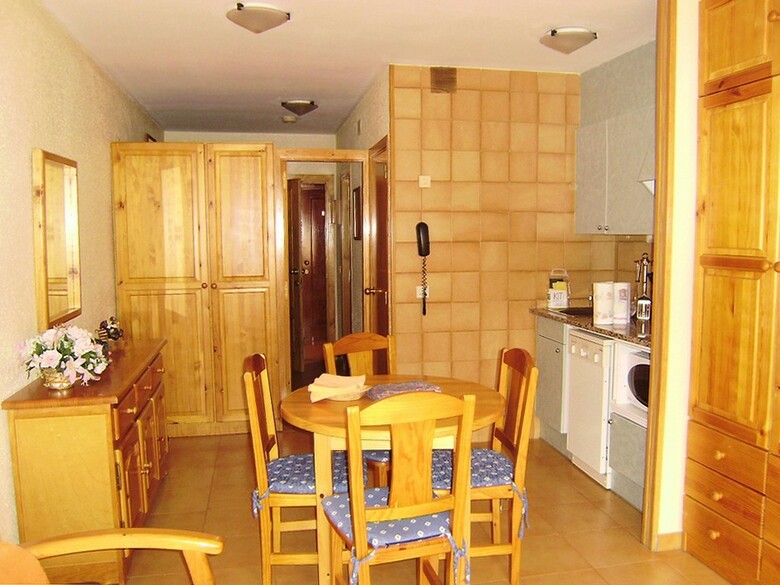 Apartamentos Pie De Pistas Mikka