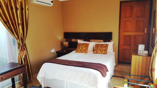 Hostal Acre Of Africa Guesthouse